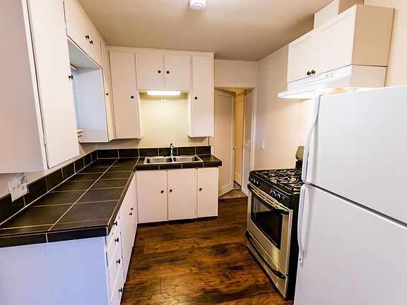 5th image of 2412 1st St #2416