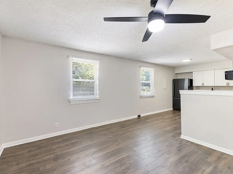 3413 Elm Hill Pike — Photo 13
