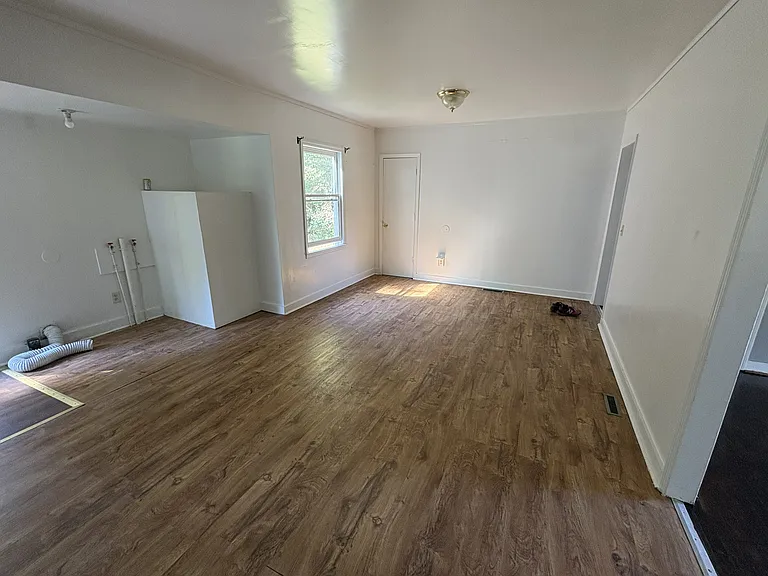 137 Belvedere Ct — Photo 9