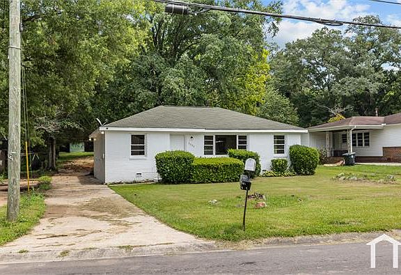 3rd image of 1129 Camellia Rd