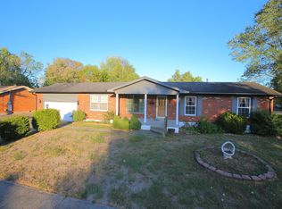8111 Horizon Ln, Louisville, KY