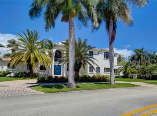 1205 N Northlake Dr, Hollywood, FL 33019