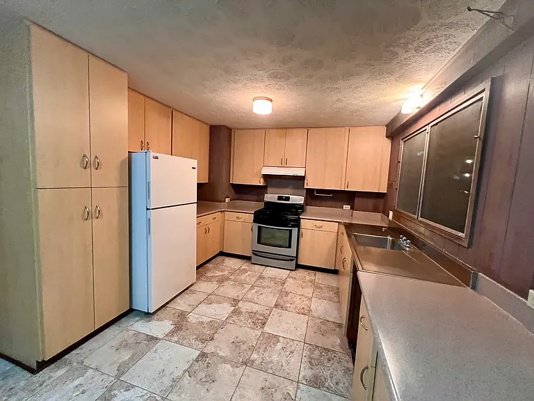 1448 Keeaumoku St — Photo 6