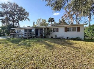 114 Park Ave, Fruitland Park, FL 34731