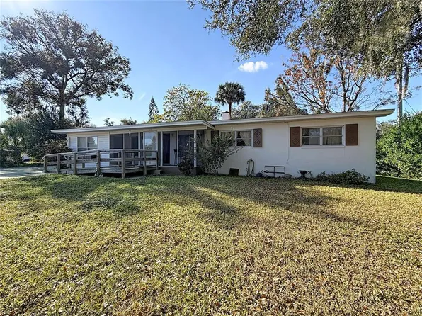 114 Park Ave, Fruitland Park, FL 34731