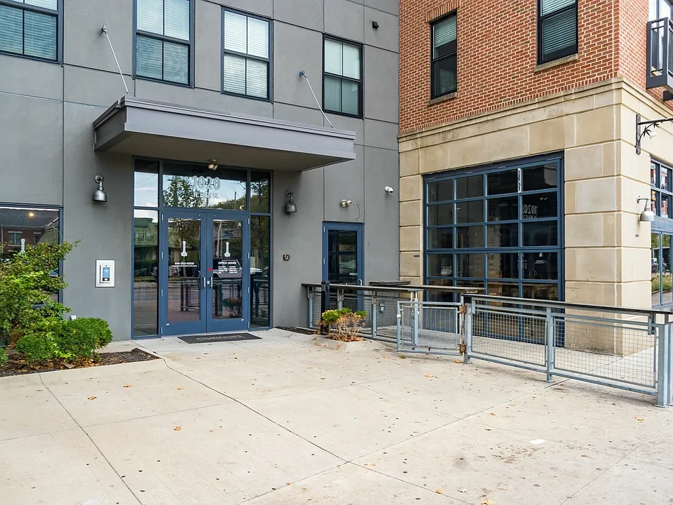 Building Photo 3