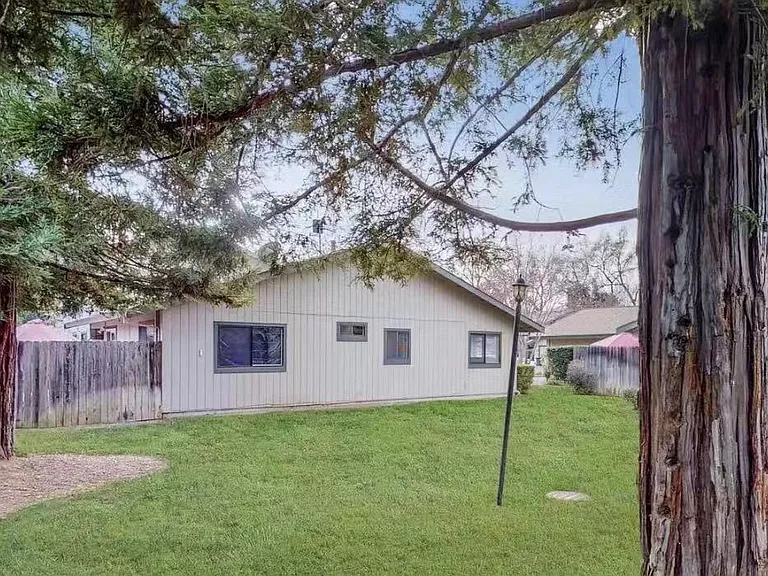 3401 Bermuda Ave #16 — Photo 1
