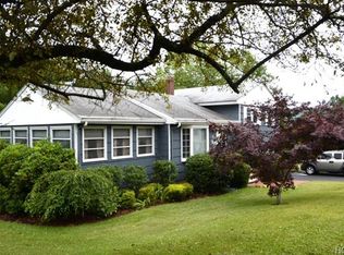 21 Maplewood Blvd, Suffern, NY 10901