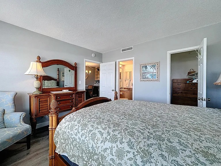 3250 NE 28th St #707 — Photo 16