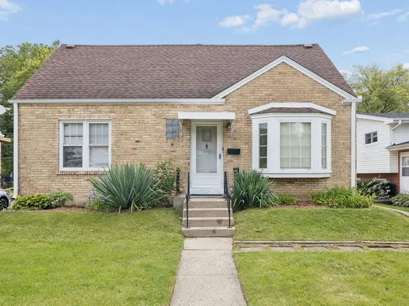 1031 Glenwood Ave, Waukegan, IL 60085