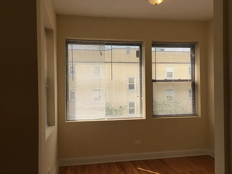 3216 W Argyle St #3 — Photo 7