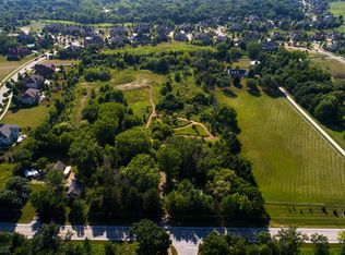 2S020 Deerpath Rd, Batavia, IL 60510