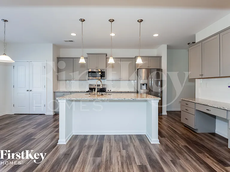 5521 Begonia St — Photo 5