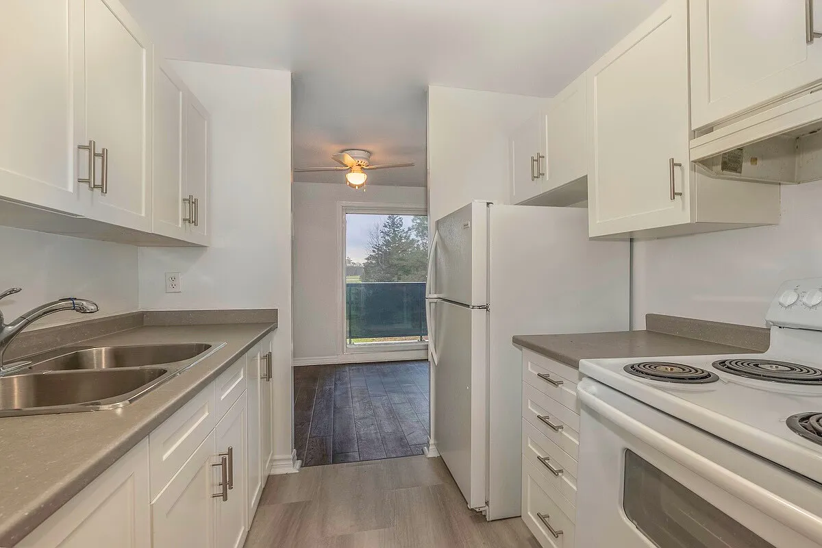 Blackacres Blvd Apartments — Photo 1