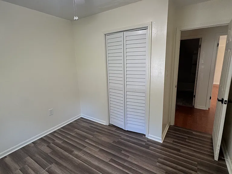 106 Cambell Ct — Photo 13