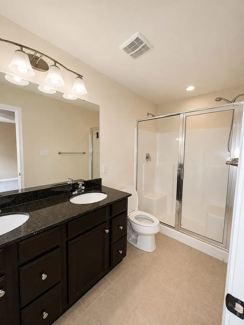 Beautiful Townhome located in Sewickley available NOW! — Photo 4