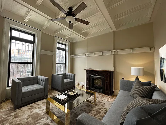 Rented by Compass | media 24