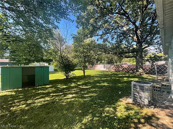 3rd image of 287 Locust Dr