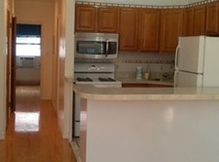 647 W 42nd St, New York, NY 10036