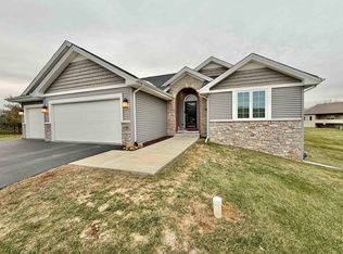 11728 Freedlund Ct, Rockton, IL 61072