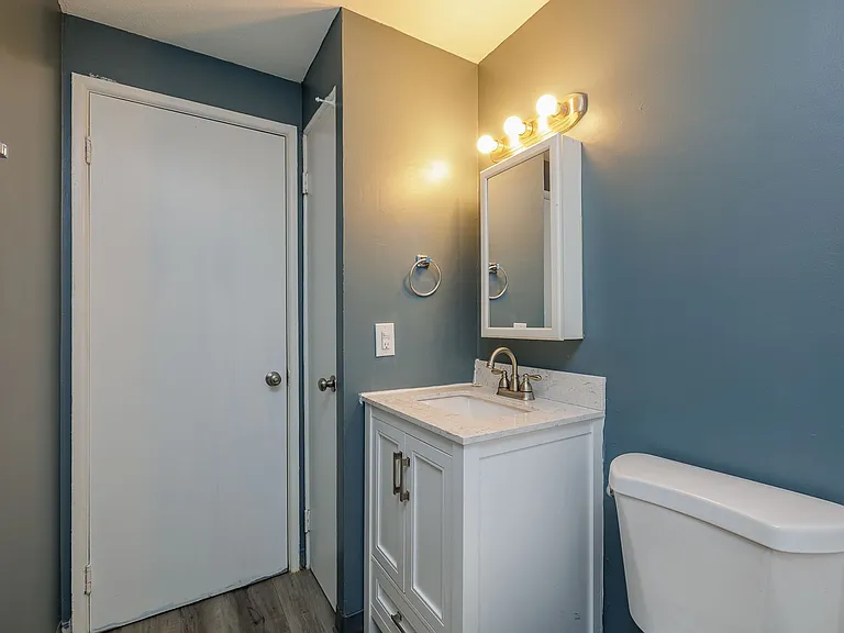 163 E Bridge St #306 — Photo 36