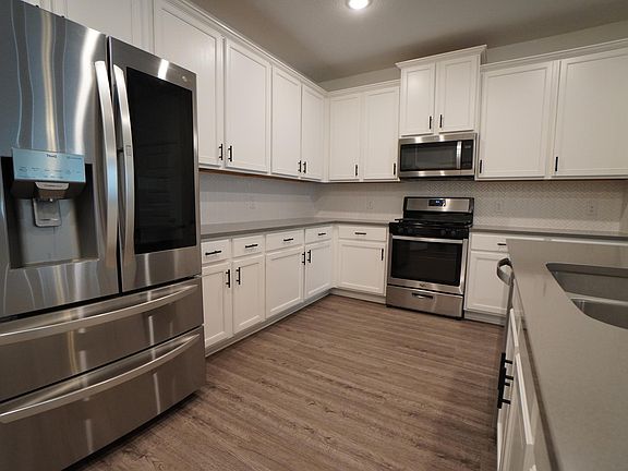 5th image of 4011 Delta Dr