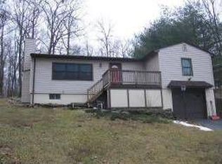 7 Laurel Dr, Hardyston, NJ 07460