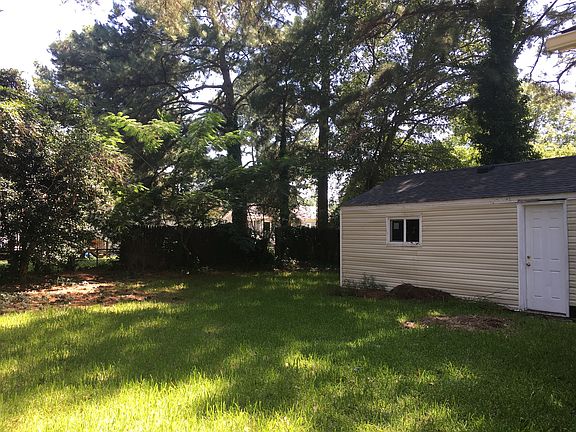 3rd image of 501 Norcum Cir