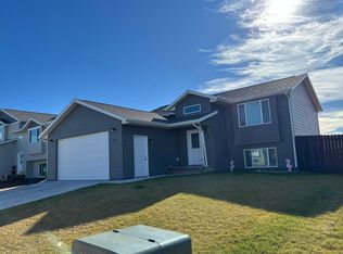 413 Yelner Dr, Box Elder, SD 57719