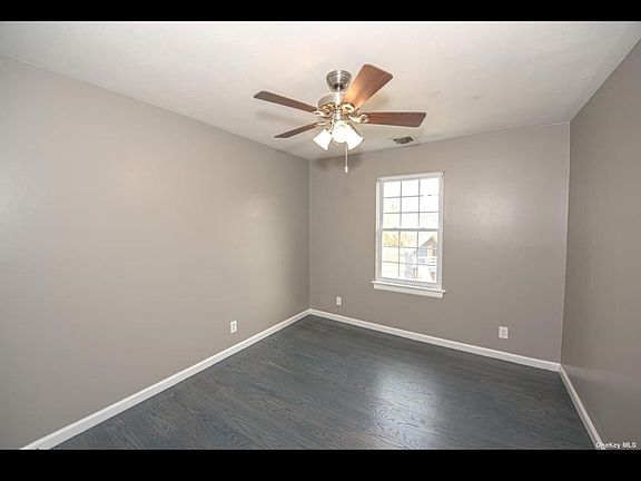 4th image of 27 Williams St Floor 2