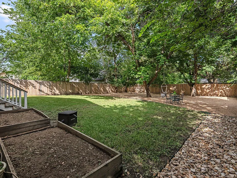 3305 Harris Park Ave — Photo 34