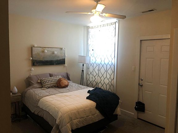 4th image of 607 W Belmont Ave #207