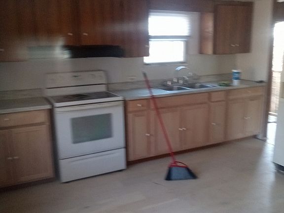 5th image of 857 Briny Ln