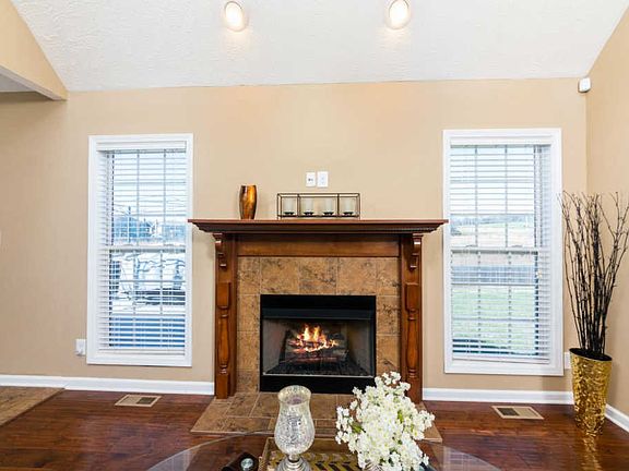 3rd image of 3312 Franklin Meadows Way