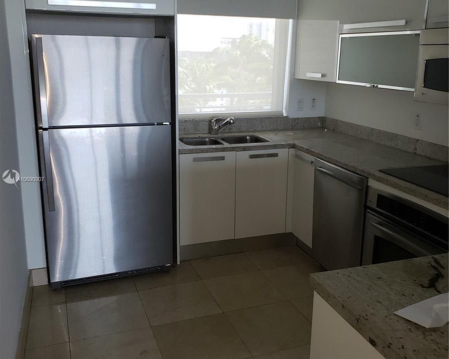 1st image of 601 NE 36th St Ste 7