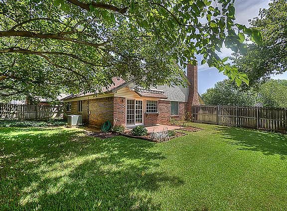 2nd image of 3217 Scenic Hills Dr