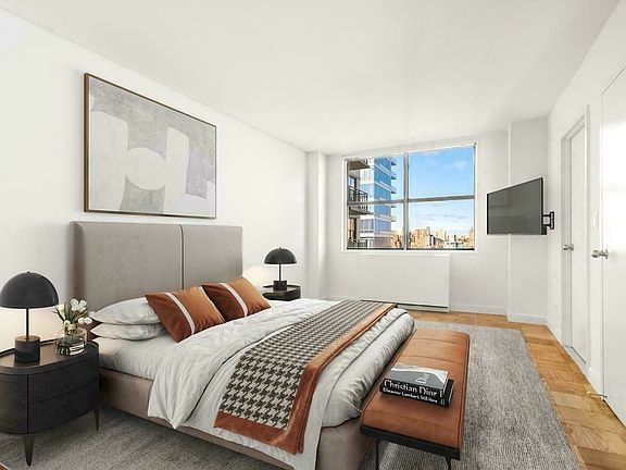 5th image of 300 E 75th St APT 28C