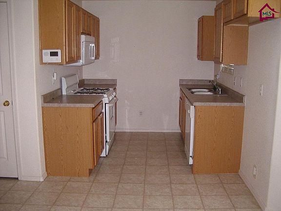 3rd image of 5719 Pecan Ln