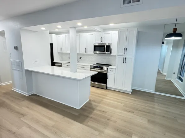 5016 Sardis Rd APT E, Charlotte, NC 28270