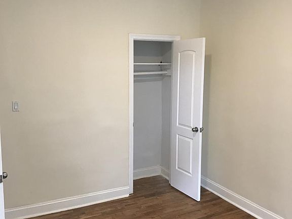 3rd image of 215-52 Jamaica Ave