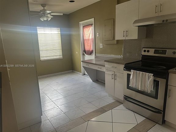 5th image of 15061 SW 299th St