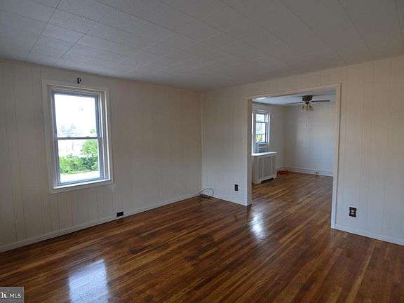 3rd image of 17 Angelica St