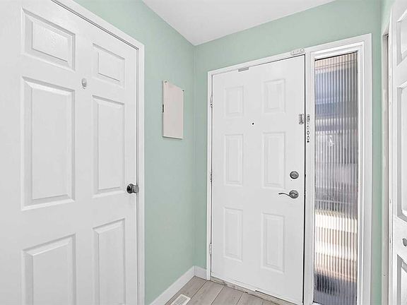 4th image of 208 E Grier Ter NE #1