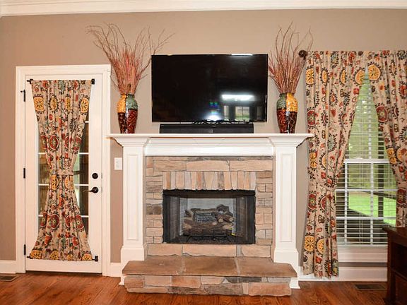 5th image of 114 Lila Ct