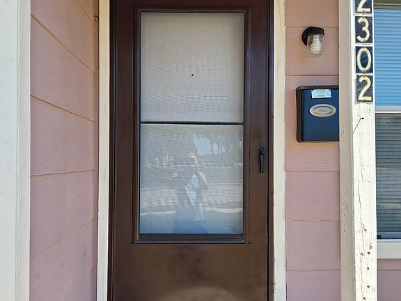 2nd image of 2302 Grayson Ave