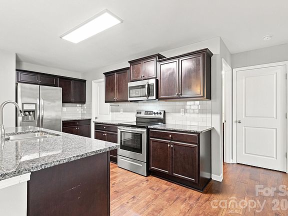 4th image of 4169 Long Arrow Dr