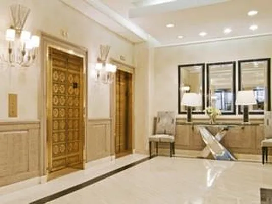 Rented by R New York | media 10