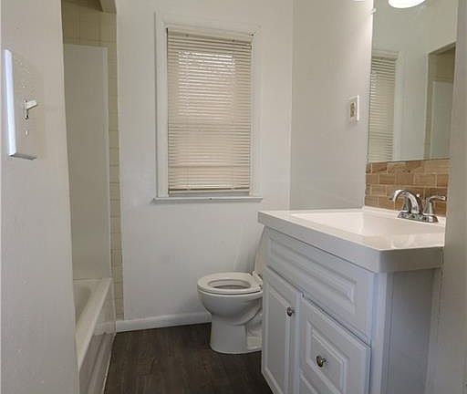 5th image of 285 W Glendale St