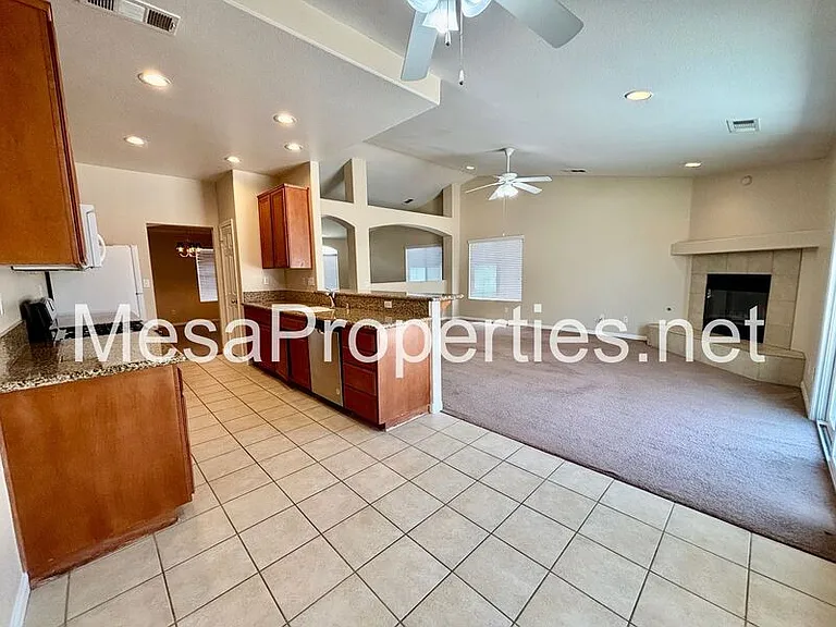 16000 Elkins St — Photo 11