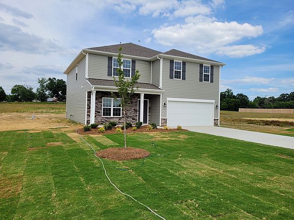 2nd image of 123 Wickham Ct
